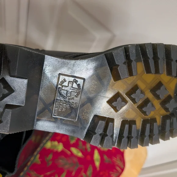 Dr Martens Jadon Boot - Picture 6 of 8